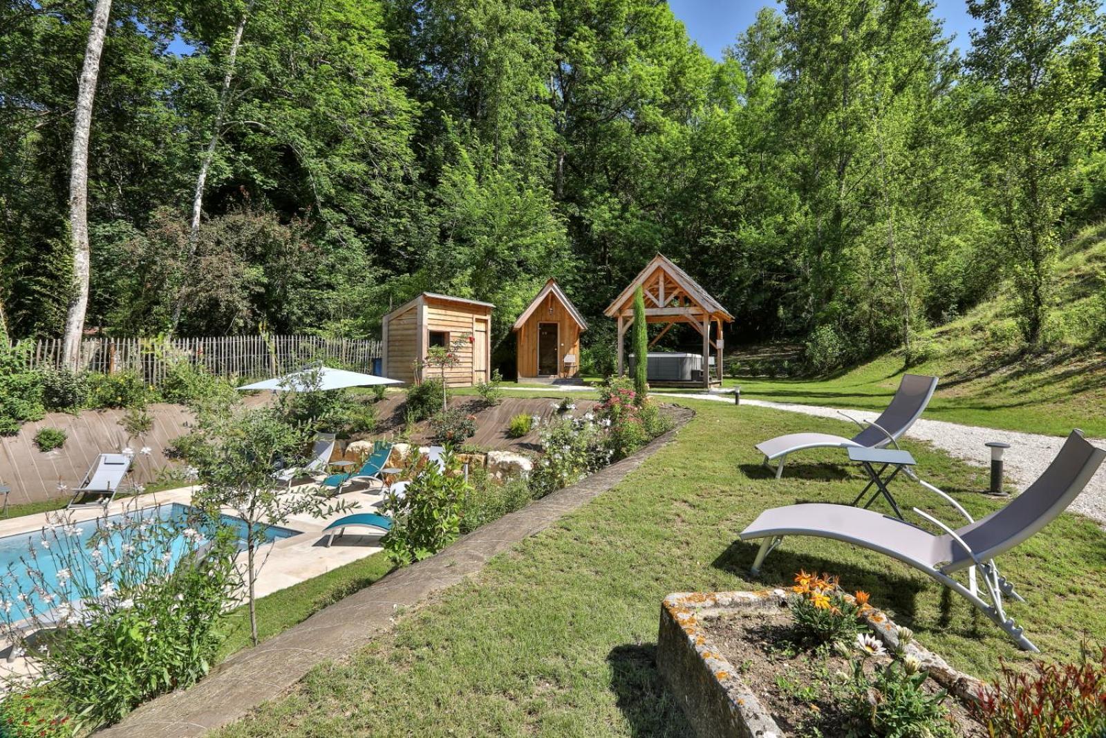 Boutique-Hotel Restaurant L'Atelier D'Epicure Logis Castels Екстериор снимка